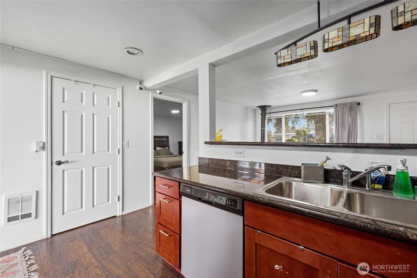 Property photo for 4503 Yew Lane SW, Lakewood photo 15