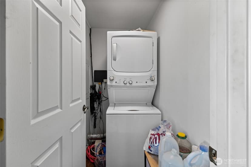 Property photo for 4503 Yew Lane SW, Lakewood photo 16