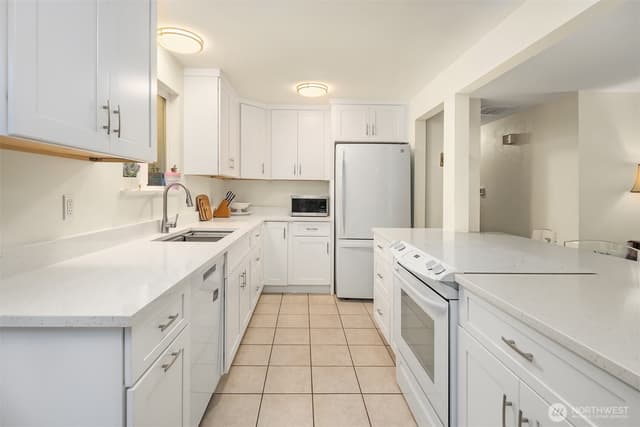 Property photo for 23318 3rd Place W, Bothell photo 5