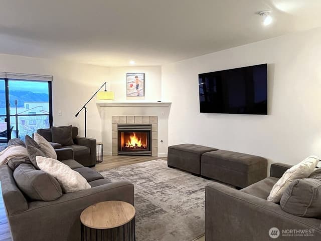 Property photo for 100 Lake Chelan Shores Drive #19-2, Chelan photo 2