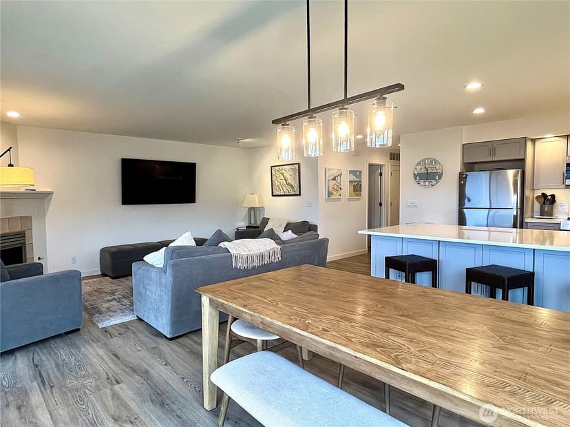 Property photo for 100 Lake Chelan Shores Drive #19-2, Chelan photo 10