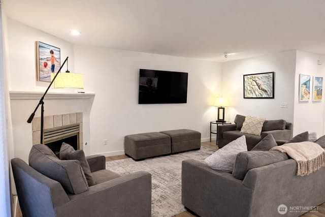 Property photo for 100 Lake Chelan Shores Drive #19-2, Chelan photo 3