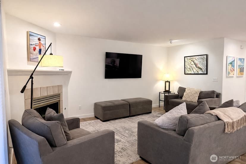 Property photo for 100 Lake Chelan Shores Drive #19-2, Chelan photo 3