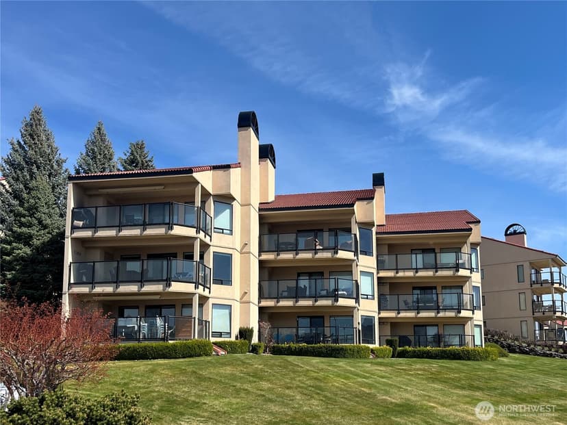 Property photo for 100 Lake Chelan Shores Drive #19-2, Chelan photo 24