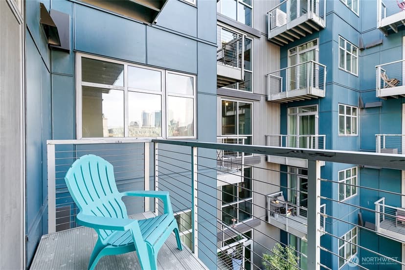 Property photo for 1414 12th Avenue #404, Seattle photo 14