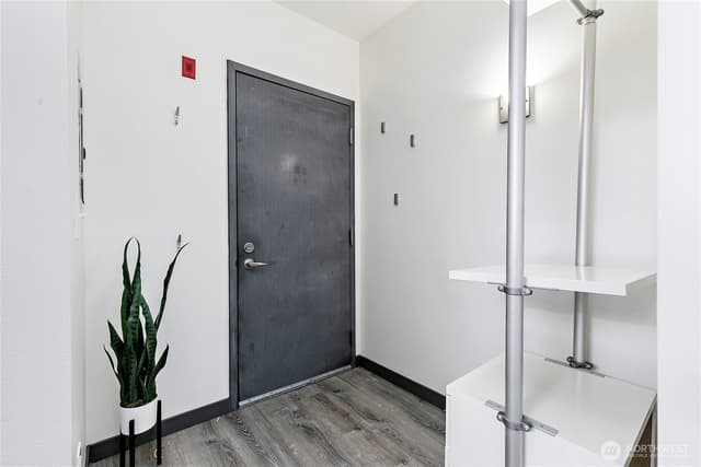 Property photo for 1414 12th Avenue #404, Seattle photo 2