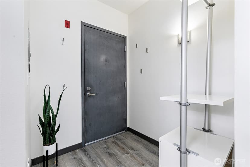 Property photo for 1414 12th Avenue #404, Seattle photo 2