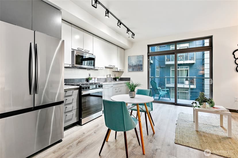 Property photo for 1414 12th Avenue #404, Seattle photo 12
