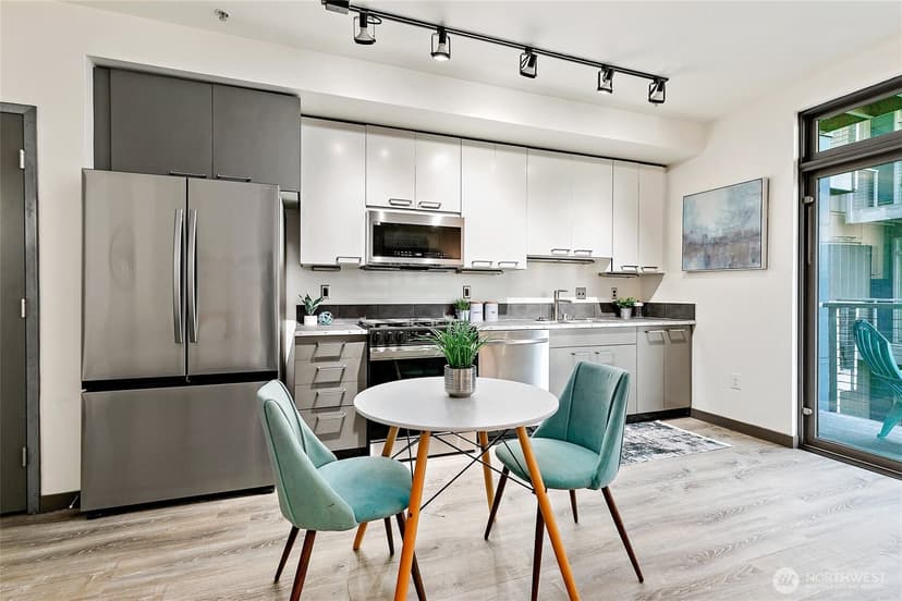 Property photo for 1414 12th Avenue #404, Seattle photo 13