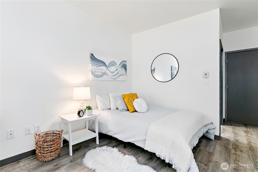 Property photo for 1414 12th Avenue #404, Seattle photo 11