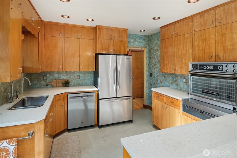 Property photo for 5217 5th Avenue NE, Seattle photo 7