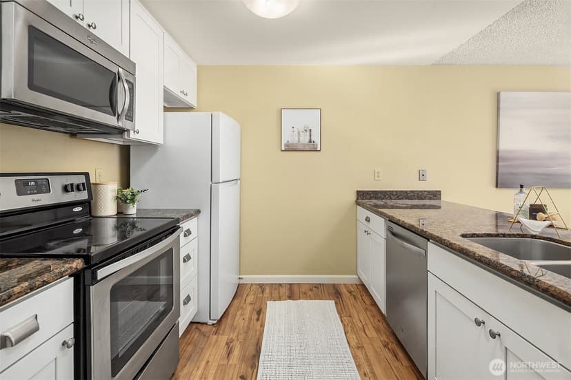 Property photo for 9416 1st Avenue NE #312, Seattle photo 10