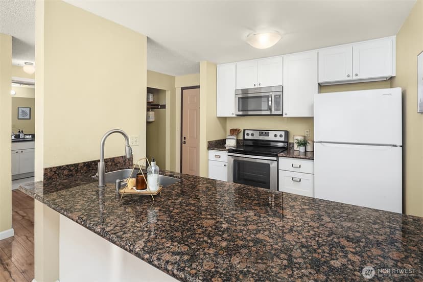 Property photo for 9416 1st Avenue NE #312, Seattle photo 13