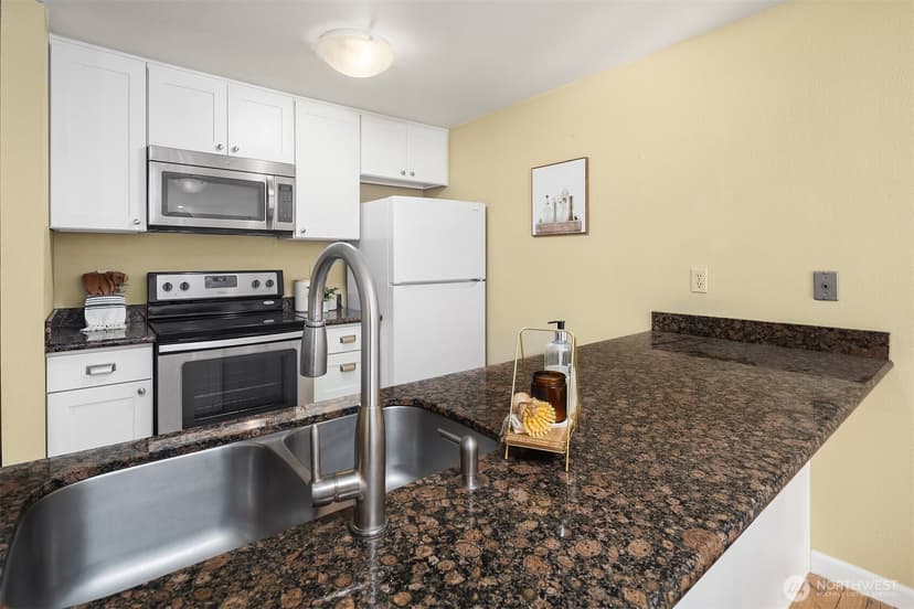 Property photo for 9416 1st Avenue NE #312, Seattle photo 9