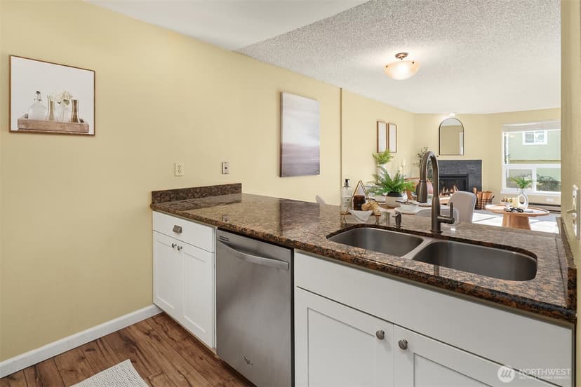 Property photo for 9416 1st Avenue NE #312, Seattle photo 11