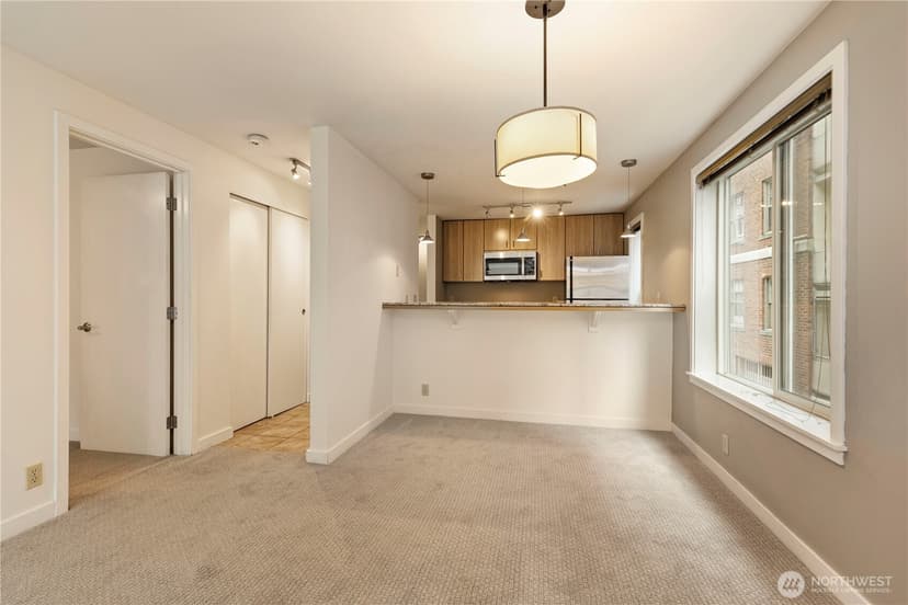 Property photo for 1700 Bellevue Avenue #301, Seattle photo 9