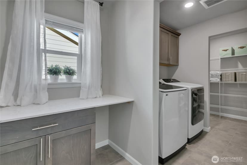 Property photo for 23655 Tahoma Place, Black Diamond photo 19