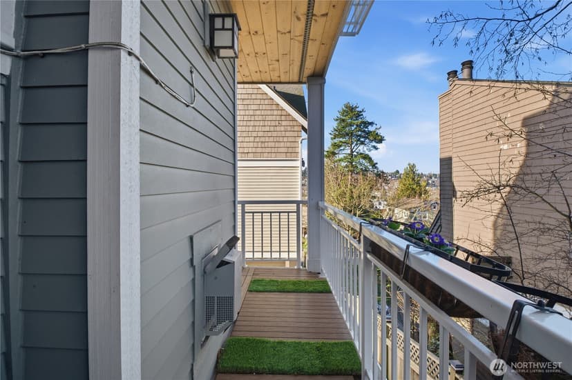 Property photo for 3020 14th Avenue W #B, Seattle photo 7