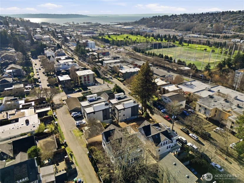 Property photo for 3020 14th Avenue W #B, Seattle photo 28