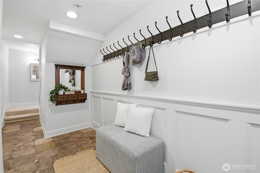 Property photo for 3020 14th Avenue W #B, Seattle photo 4