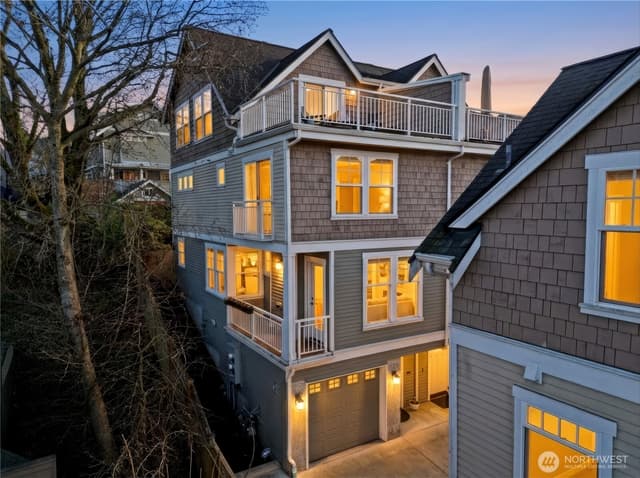 Property photo for 3020 14th Avenue W #B, Seattle photo 2