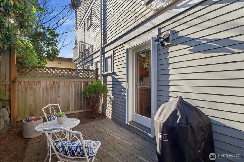 Property photo for 3020 14th Avenue W #B, Seattle photo 14