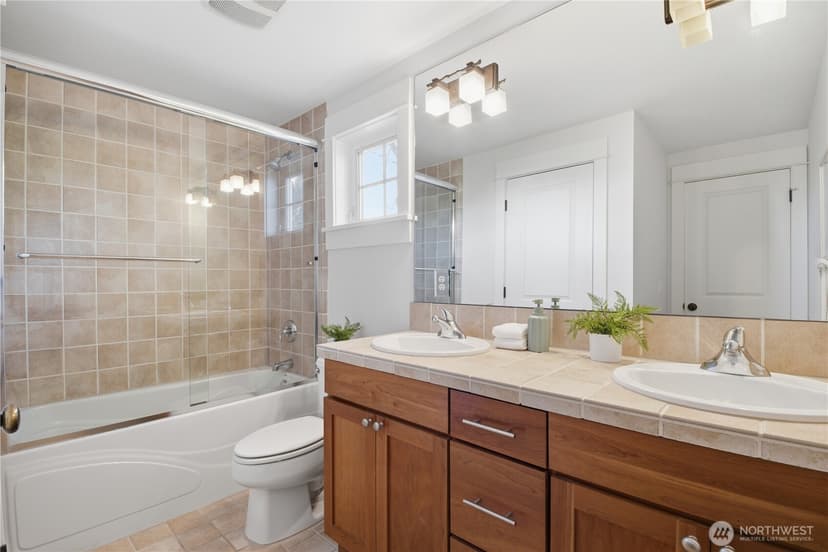 Property photo for 3020 14th Avenue W #B, Seattle photo 18