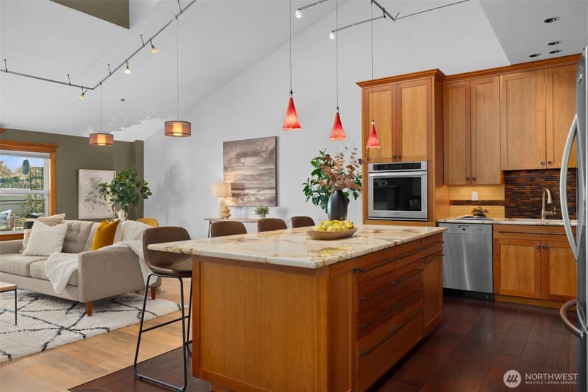 Property photo for 526 1st Avenue S #527, Seattle photo 6