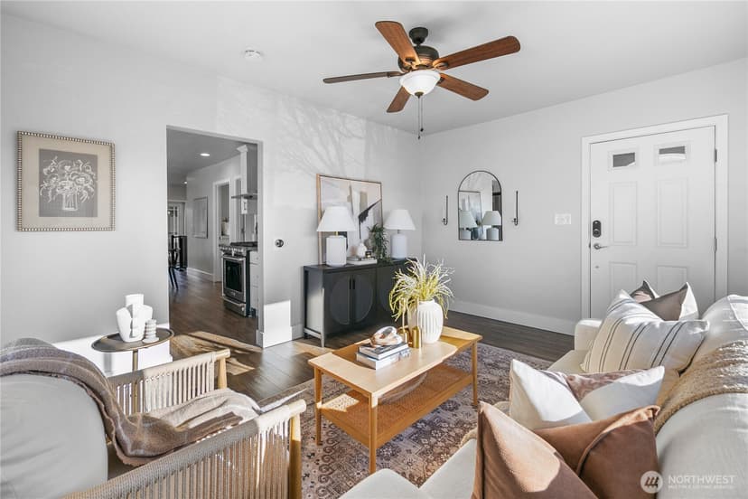 Property photo for 1516 S Bennett Street, Seattle photo 5
