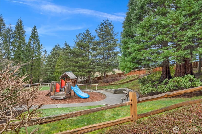 Property photo for 14007 69th Drive SE #M3, Snohomish photo 27