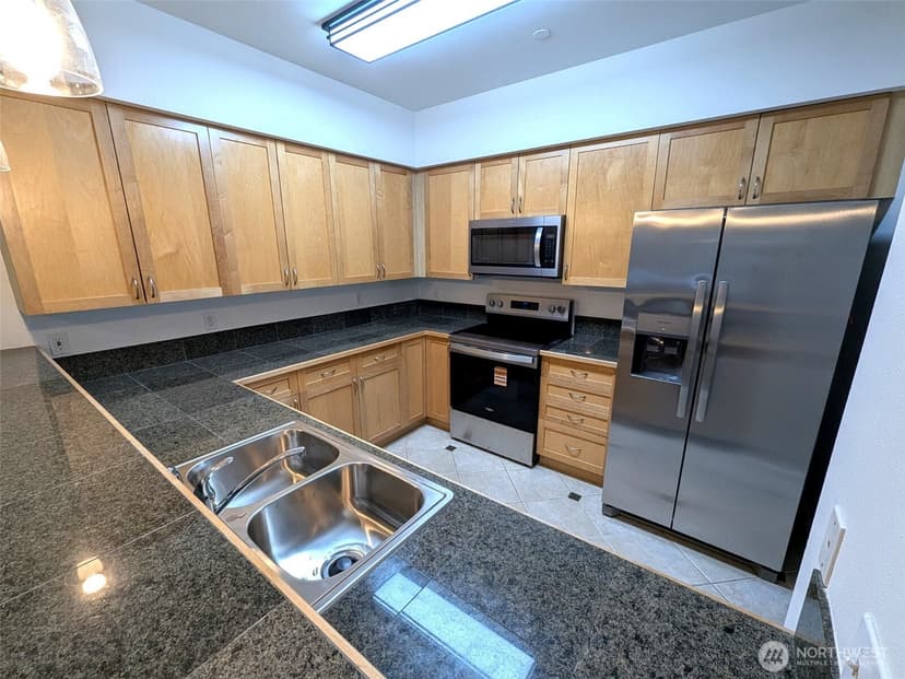 Property photo for 15000 Juanita Drive NE #403, Kenmore photo 14