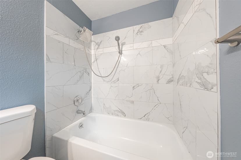 Property photo for 3302 I Street NE ##B103, Auburn photo 14
