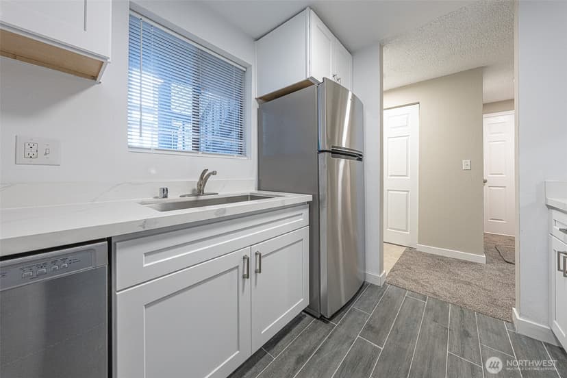 Property photo for 3302 I Street NE ##B103, Auburn photo 11