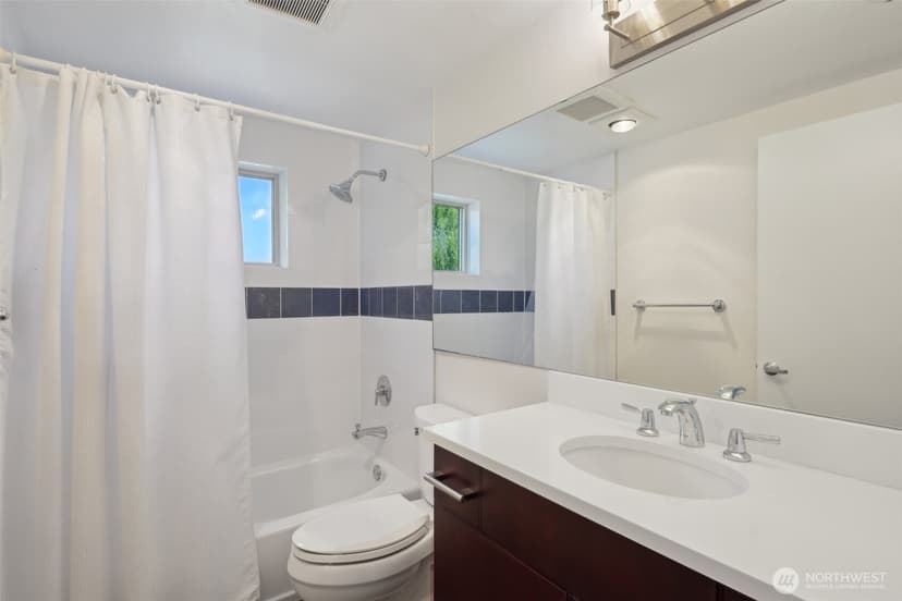 Property photo for 701 Galer Street #504, Seattle photo 15