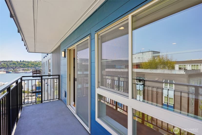 Property photo for 701 Galer Street #504, Seattle photo 7