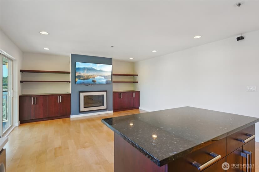 Property photo for 701 Galer Street #504, Seattle photo 8
