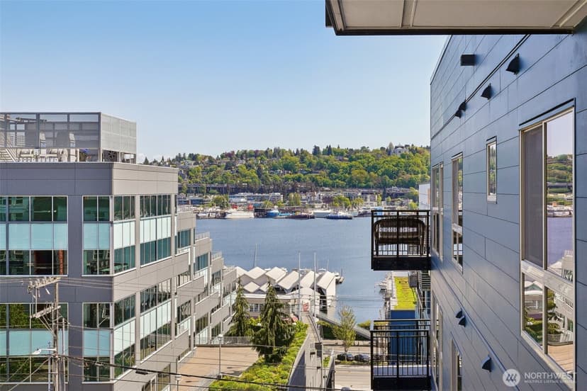 Property photo for 701 Galer Street #504, Seattle photo 17