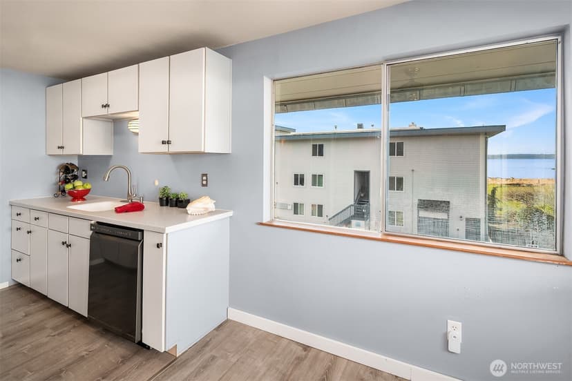 Property photo for 23003 Marine View Drive S #B301, Des Moines photo 11