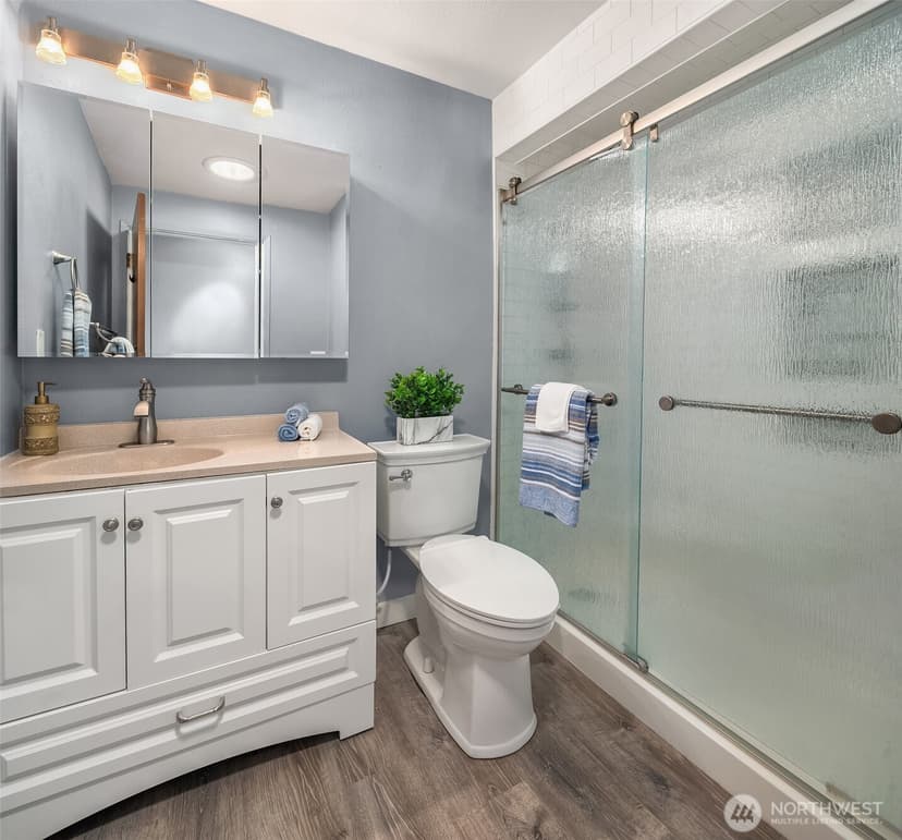 Property photo for 23003 Marine View Drive S #B301, Des Moines photo 14