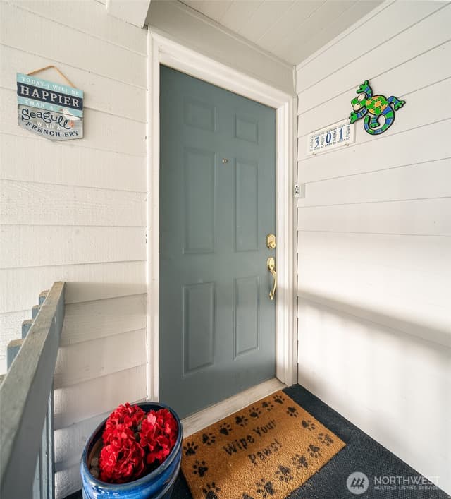 Property photo for 23003 Marine View Drive S #B301, Des Moines photo 2