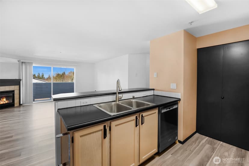Property photo for 1001 W Casino Road #A303, Everett photo 8