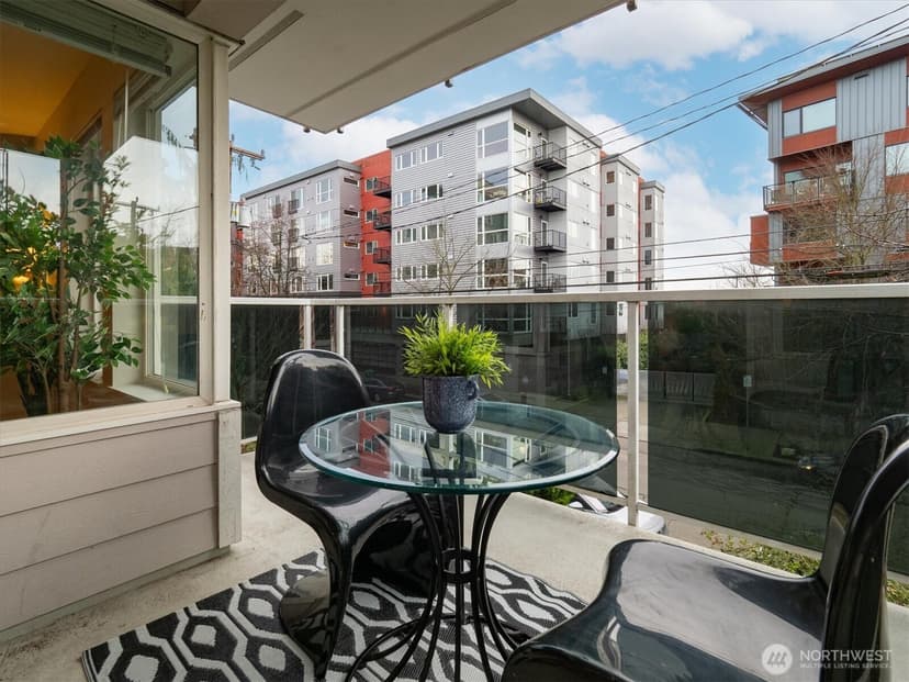 Property photo for 2024 NW 57th Street #201, Seattle photo 8