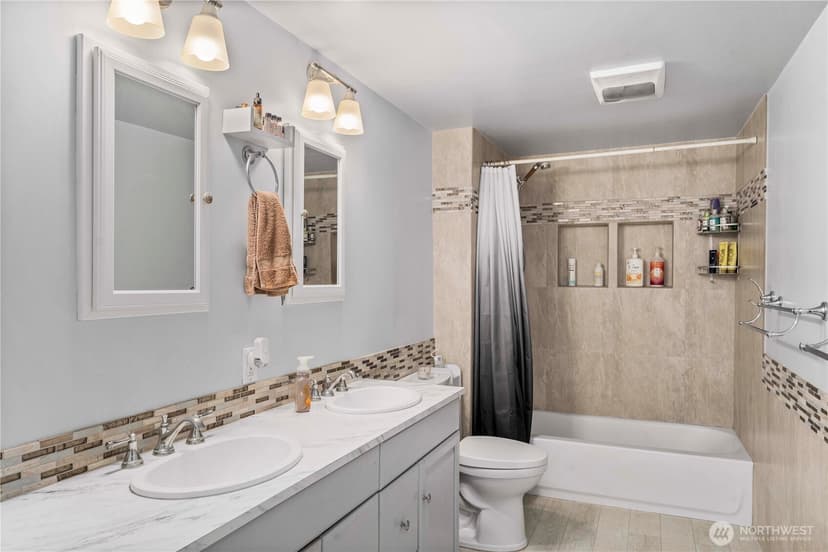 Property photo for 18201 Renton Maple Valley Road SE, Maple Valley photo 14