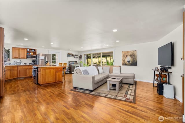 Property photo for 18201 Renton Maple Valley Road SE, Maple Valley photo 5