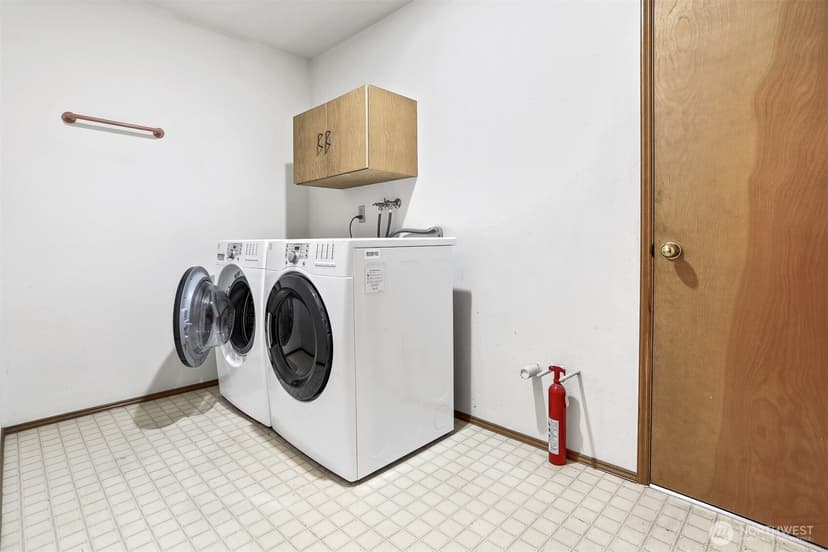 Property photo for 4007 119th Place SE, Everett photo 15