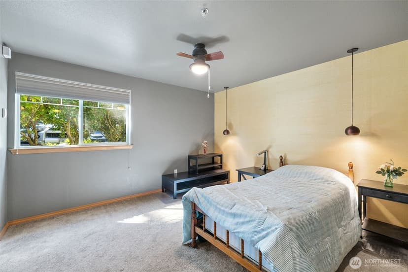 Property photo for 11527 Highway 99 #B103, Everett photo 15
