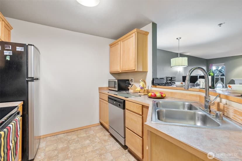 Property photo for 11527 Highway 99 #B103, Everett photo 10