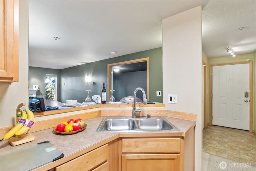 Property photo for 11527 Highway 99 #B103, Everett photo 12