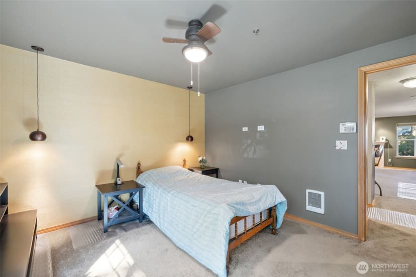 Property photo for 11527 Highway 99 #B103, Everett photo 16