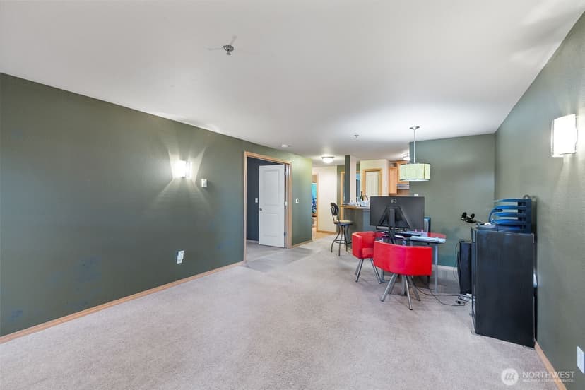 Property photo for 11527 Highway 99 #B103, Everett photo 6